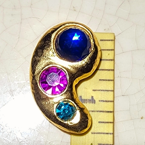 NWOT the limited colorful faceted stones color pallette, comma button cover - Picture 3 of 4